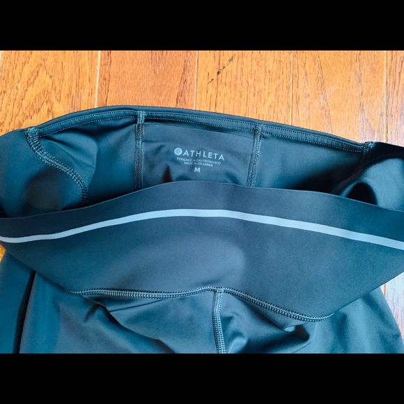 Athleta medium cropped 7/8 leggings - Picture 2 of 3